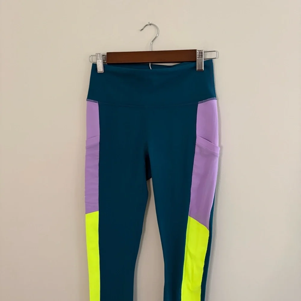 Fabletics Teal blue PowerHold Leggings 24” waist yoga bold gym pockets workout